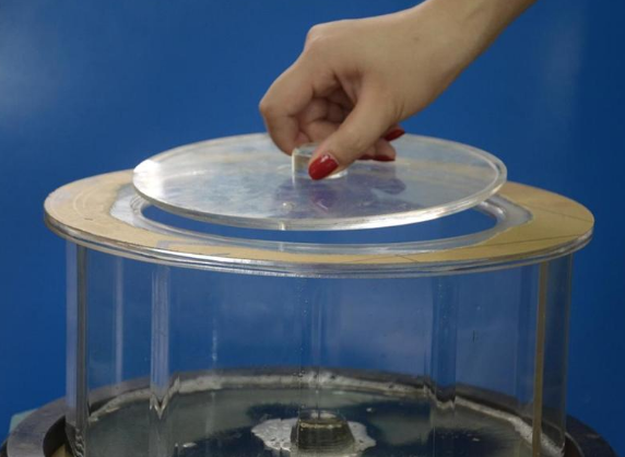 蓋上蓋子 蓋上蓋子