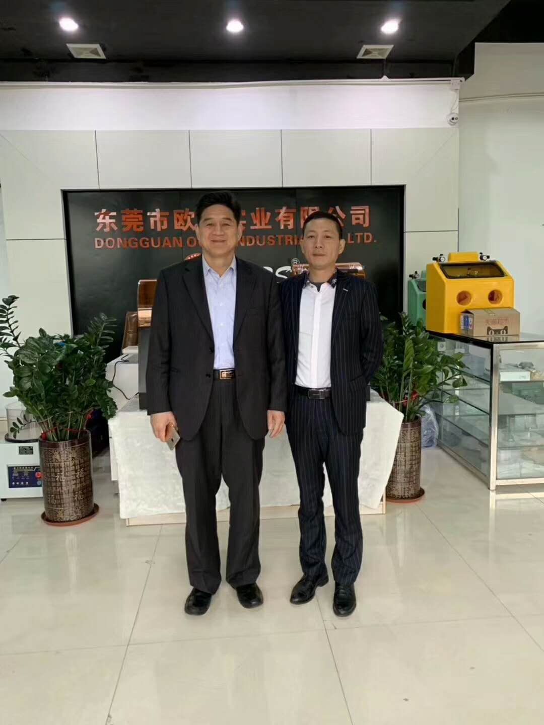 1560568124990361.jpg 1560568124990361.jpg